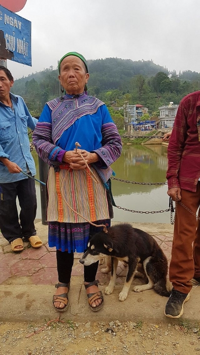 Nét nguyên sơ mang đậm bản sắc dân tộc ở phiên chợ lớn nhất Tây Bắc net nguyen so mang dam ban sac dan toc o phien cho lon nhat tay bac