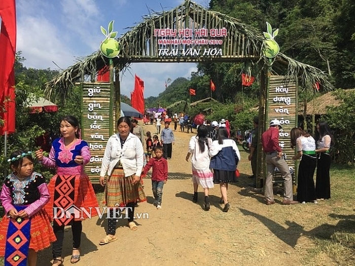Rực rỡ sắc màu tại "Ngày hội hái quả 2019" ở Mộc Châu ruc ro sac mau tai ngay hoi hai qua 2019 o moc chau