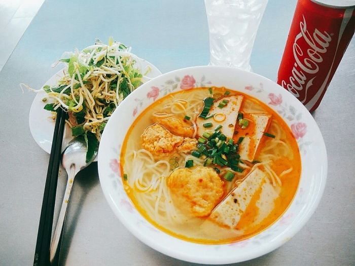binh dinh noi tieng voi mon bun nao