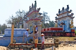 hue tang phi tham quan lieu co giu chan duoc du khach