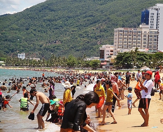 Tết Đoan Ngọ tắm biển xả xui ở Quy Nhơn tet doan ngo tam bien xa xui o quy nhon