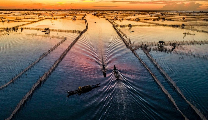 Đón bình minh cùng ngư dân trên Đầm Chuồn ở Huế don binh minh cung ngu dan tren dam chuon o hue