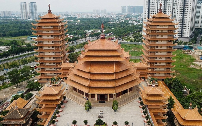 Ngôi chùa ở Sài Gòn giữ 4 kỷ lục Việt Nam ngoi chua o sai gon giu 4 ky luc viet nam