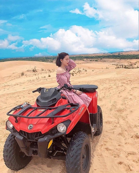 Khám phá Bàu Trắng – nơi được mệnh danh là “sa mạc Sahara ở Việt Nam” kham pha bau trang noi duoc menh danh la sa mac sahara o viet nam