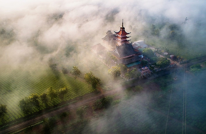 Phố núi Gia Lai chìm trong sương sớm pho nui gia lai chim trong suong som