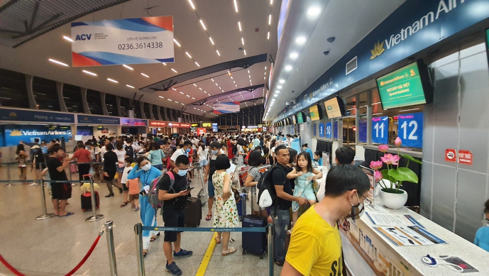 Hành khách đi lại dịp cao điểm Tết Nguyên đán 2021 cần lưu ý điều gì? Di chuyển bằng máy bay dịp Tết Nguyên đán 2021 cần lưu ý gì?