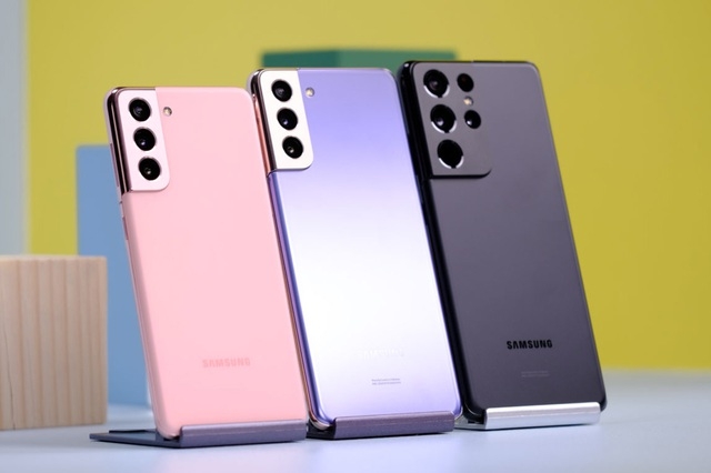 Samsung chính thức ra mắt Galaxy S1 với giá lên tới 31 triệu đồng Samsung chính thức ra mắt Galaxy S1 với giá lên tới 31 triệu đồng