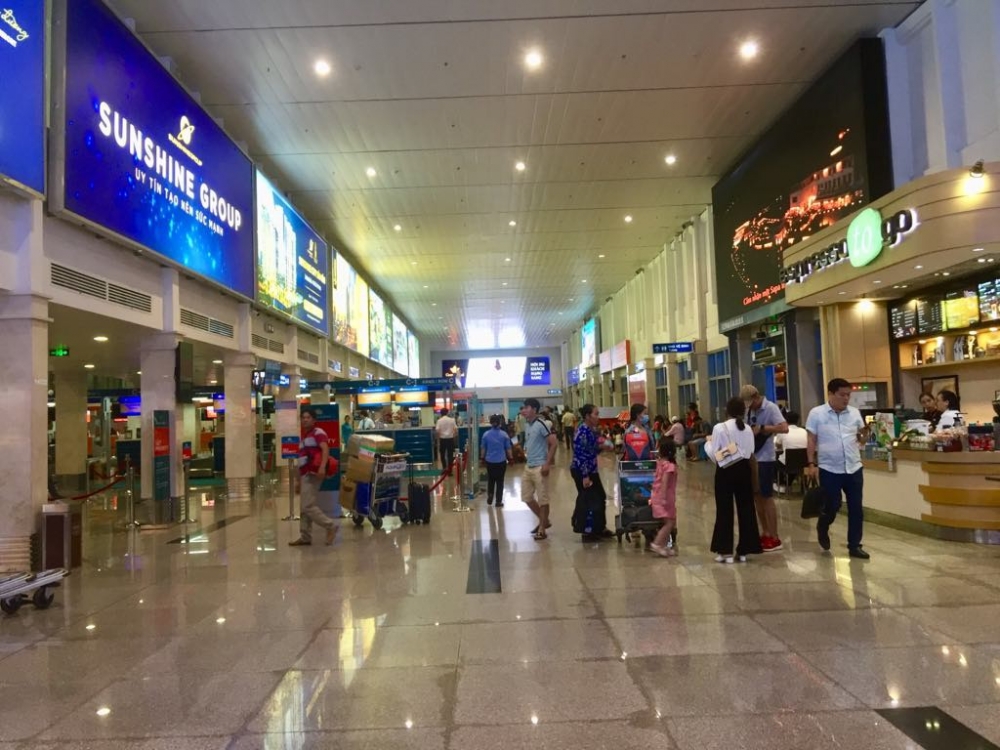 Cục Hàng không yêu cầu các hãng dừng ngay việc bán vé quá slot Cục Hàng không yêu cầu các hãng dừng ngay việc bán vé quá slot