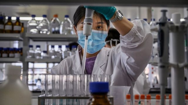 Việt Nam sẽ nhận gần 5 triệu liều vaccine COVID-19 trong nửa đầu năm 2021 Việt Nam sẽ nhận gần 5 triệu liều vaccine COVID-19 trong nửa đầu năm 2021