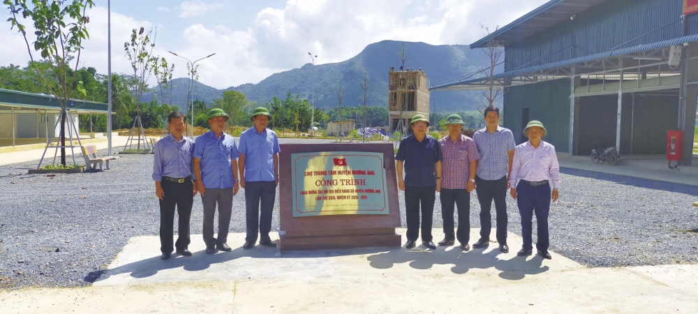 Sắc xuân Mường Khoe Sắc xuân Mường Khoe