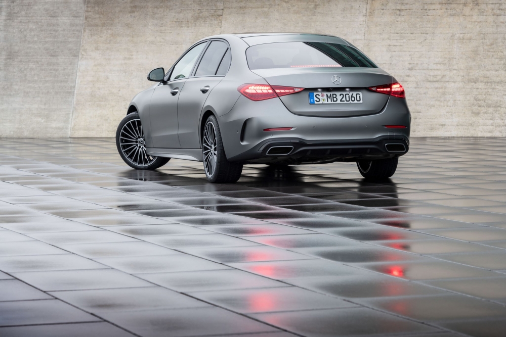 Mercedes-Benz C-Class ấn tượng với đánh lái bánh sau Mercedes-Benz C-Class thế hệ mới gây ấn tượng với khả năng đánh lái bánh sau