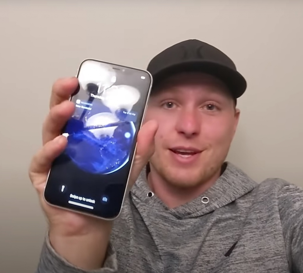 Kỳ lạ iPhone 11 ngâm nước 6 tháng vẫn hoạt động Kỳ lạ iPhone 11 ngâm nước nửa năm vẫn hoạt động