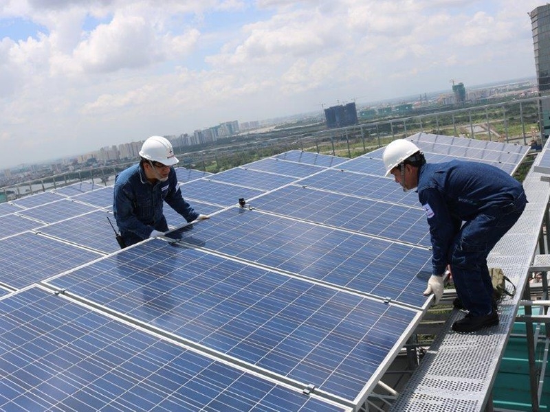Người dân sắp được mua điện mặt trời áp mái với giá rẻ? Người dân sắp được mua điện mặt trời mái nhà với giá rẻ?