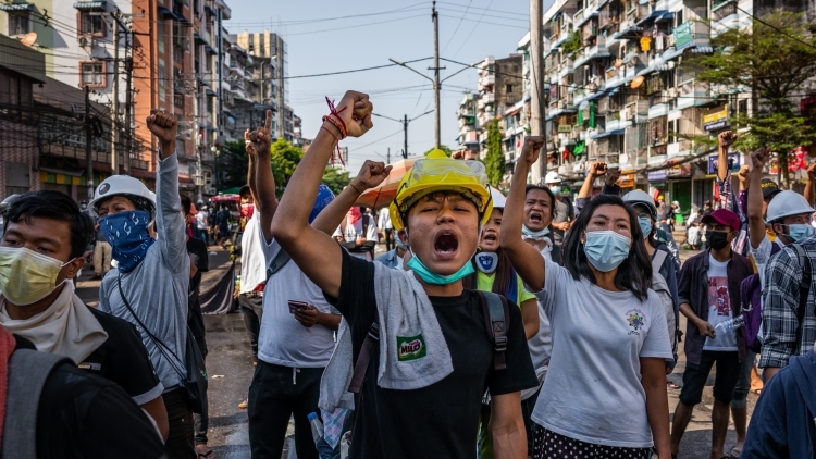 1.600 người Myanmar được Mỹ cấp quyền cư trú tạm thời 1.600 người Myanmar được Mỹ cấp quyền cư trú tạm thời