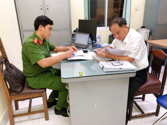 Đề nghị khai trừ ông Tất Thành Cang khỏi Đảng Đề nghị khai trừ khỏi Đảng đối với ông Tất Thành Cang