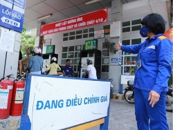gia xang dau hom nay 304 dau tho bat ngo tang manh