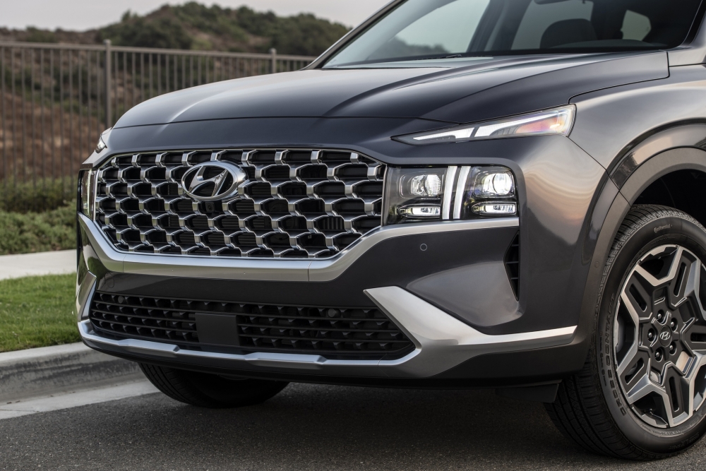 Hyundai Santa Fe 2021 ra mắt với giá từ 39.000 USD Hyundai Santa Fe 2021 ra mắt với giá chỉ gần 900 triệu
