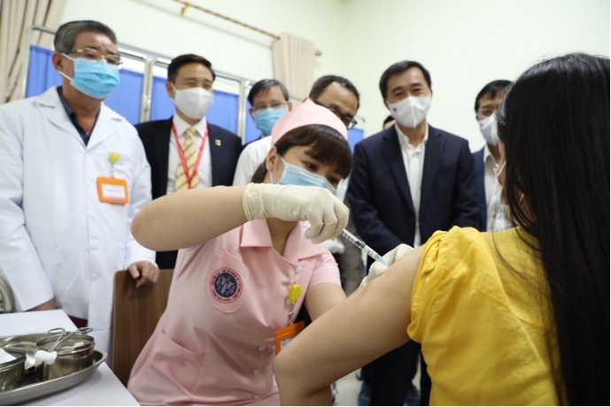 Thử nghiệm thành công vaccine COVID-19 ‘made in VietNam’ giai đoạn 2 Thử nghiệm thành công vaccine COVID-19 ‘made in Vietnam’ giai đoạn 2