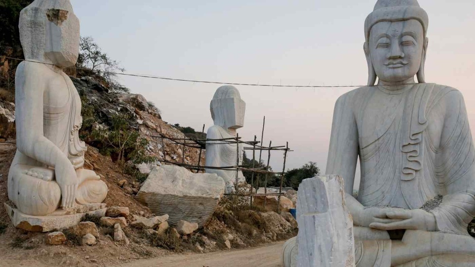 Quân đội Myanmar xây tượng Phật lớn nhất thế giới giữa khủng hoảng Quân đội Myanmar xây tượng Phật lớn nhất thế giới giữa khủng hoảng