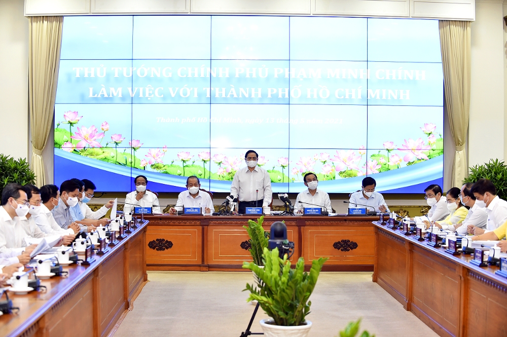 TPHCM cần chuyển từ bị động, chờ đợi sang tự lực tự cường, phát triển mạnh mẽ trên mọi lĩnh vực TPHCM cần chuyển từ bị động, chờ đợi sang tự lực tự cường, phát triển mạnh mẽ trên mọi lĩnh vực