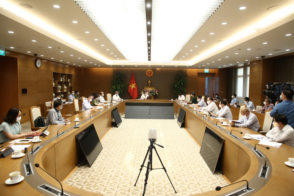 Phó Thủ tướng Vũ Đức Đam: 'Trong cộng đồng đã có mầm bệnh, phải sẵn sàng trực chiến’ Phó Thủ tướng Vũ Đức Đam: 'Trong cộng đồng đã có mầm bệnh, phải sẵn sàng trực chiến’