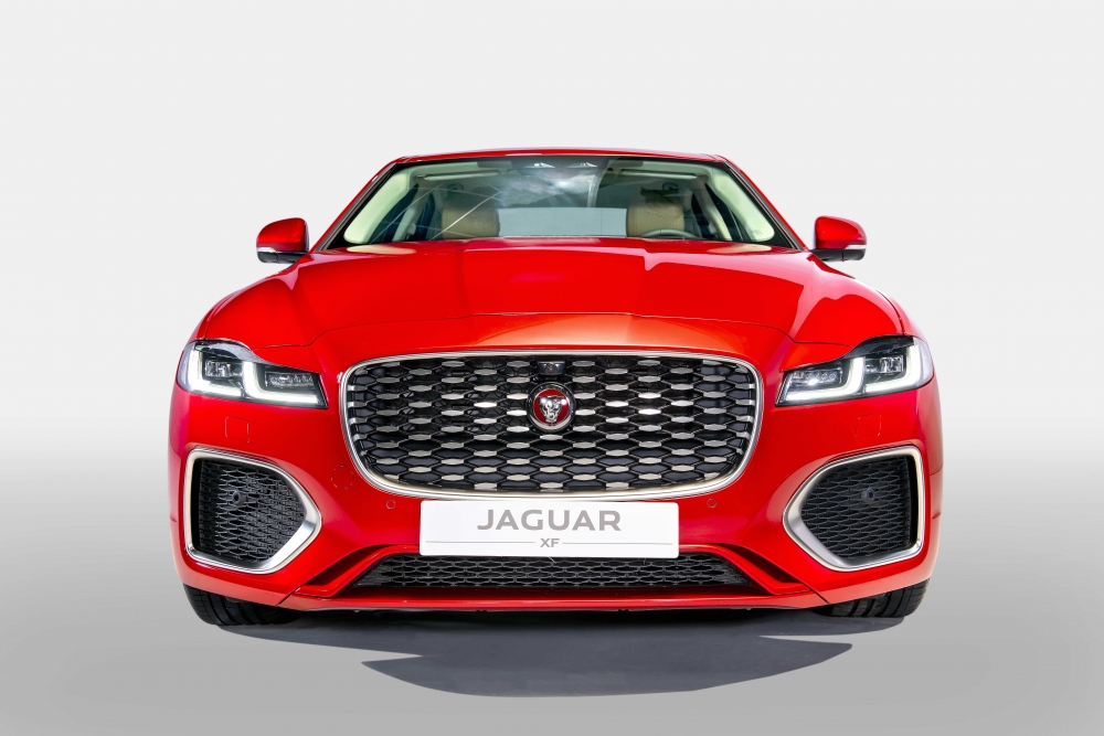 Jaguar XF mới được giới thiệu: Đẹp, sang trọng và luôn kết nối Jaguar XF mới được giới thiệu: Đẹp, sang trọng và luôn kết nối