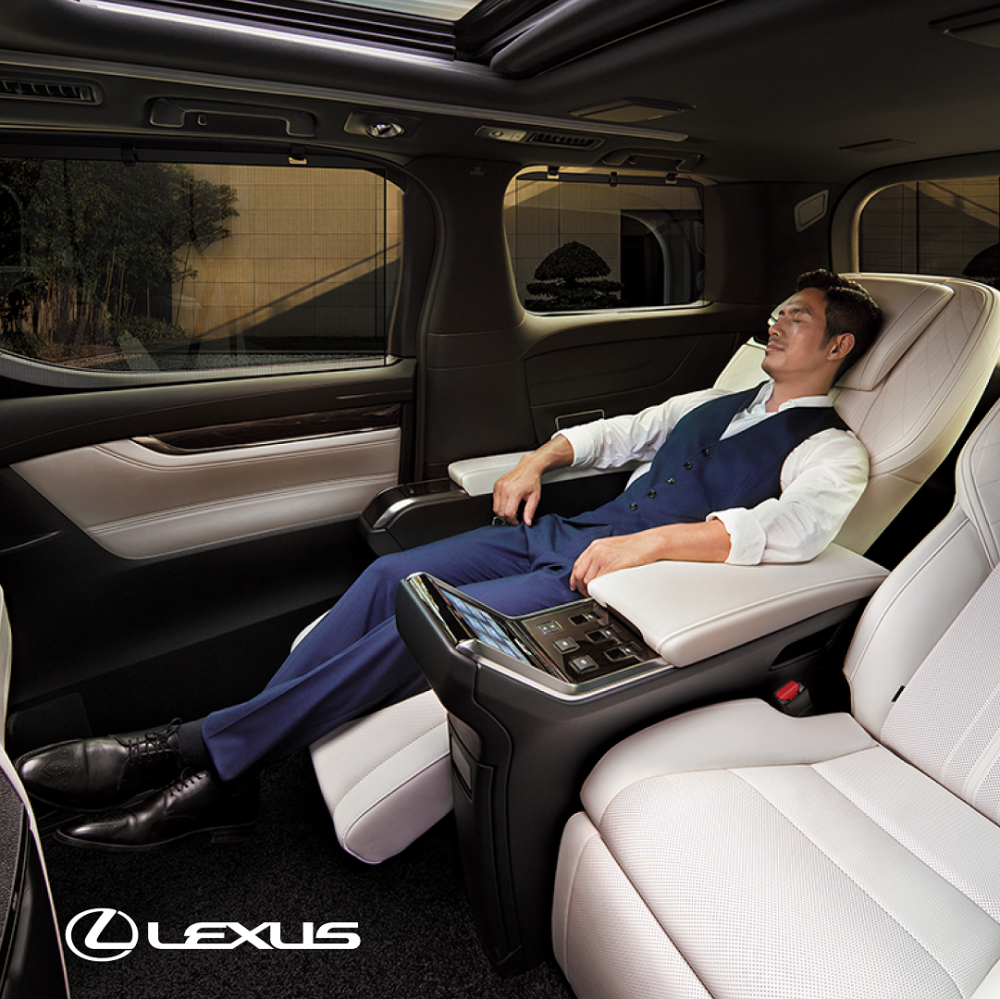 Lexus mang đến phong cách sống sang trọng đặc trưng với khoang hạng nhất di động LM 350 Lexus LM 350 ra mắt khách hàng Việt, giá cao nhất 8,2 tỷ đồng