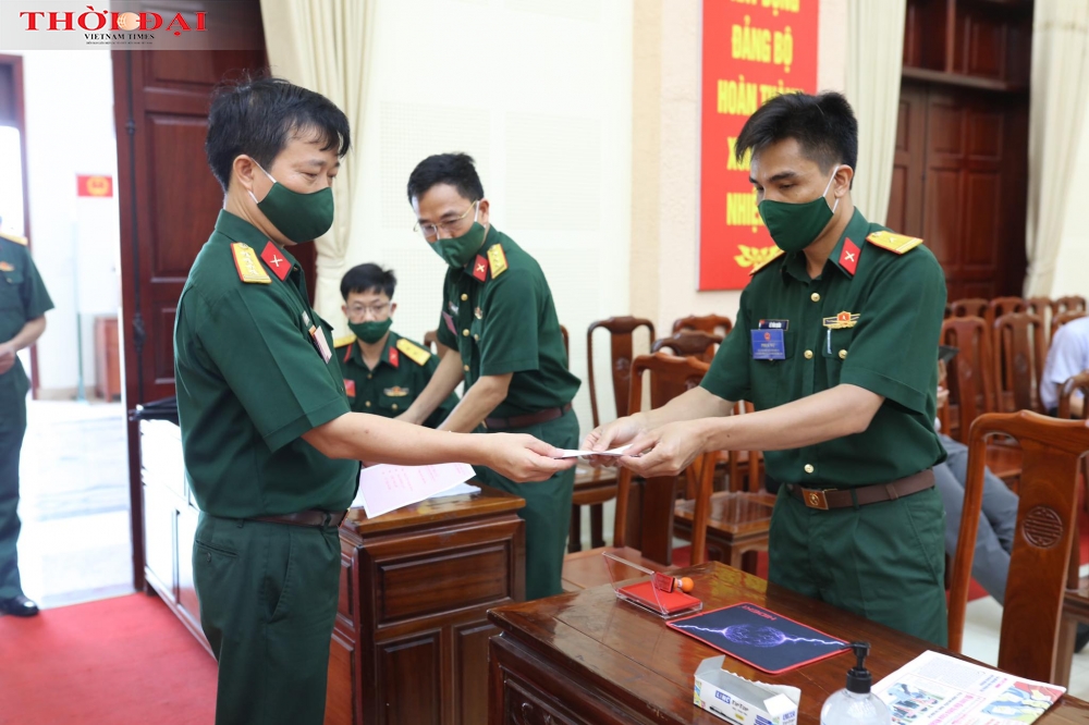Bắc Ninh: Lực lượng vũ trang, y bác sĩ đi bầu cử sớm để ứng phó dịch COVID-19