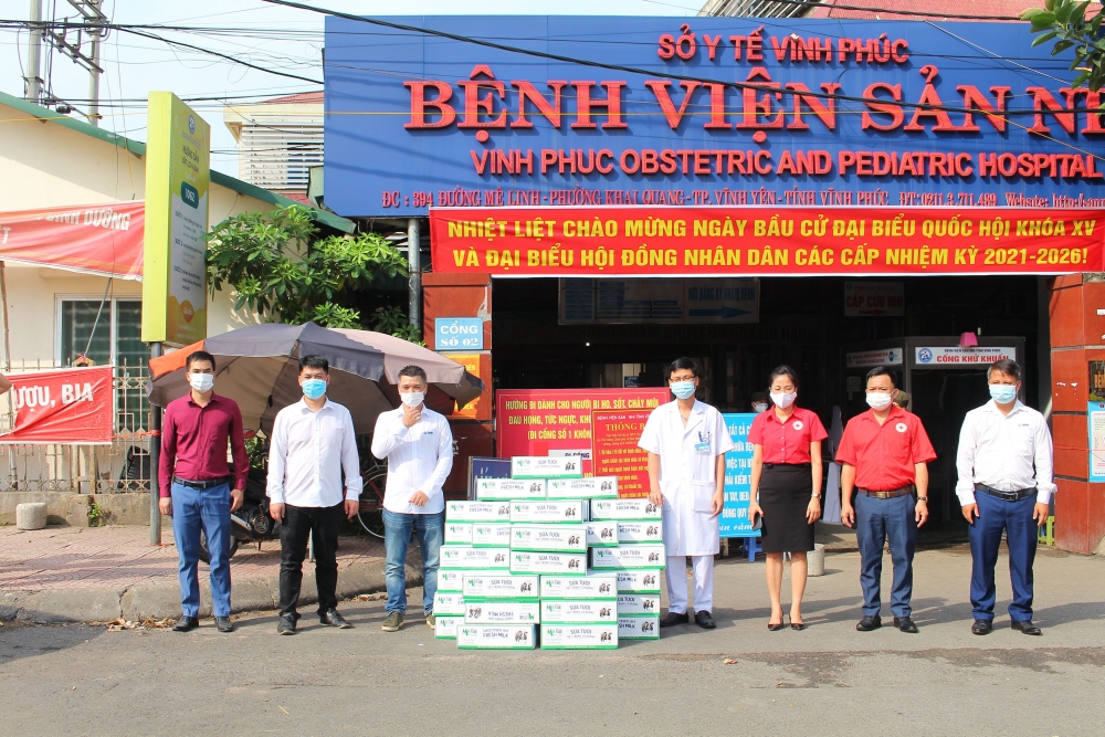 Mộc Châu Milk trao tặng hơn 50.000 sản phẩm sữa tươi tới người dân và lực lượng tuyến đầu phòng chống dịch Covid-19 Mộc Châu Milk trao tặng hơn 50 nghìn sản phẩm sữa tươi tới người dân và lực lượng tuyến đầu phòng chống dịch Covid-19
