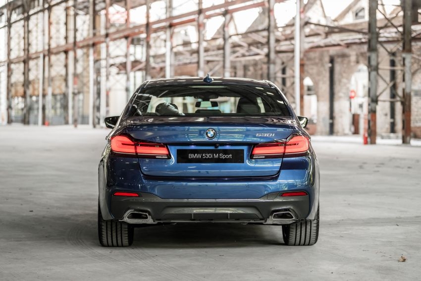 BMW 5 Series 2021 ra mắt với giá từ 1,8 tỷ đồng BMW 5 Series 2021 ra mắt với giá chỉ từ 1,8 tỷ đồng