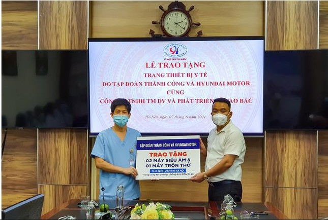 Tập đoàn Thành Công và Hyundai Motor trao tặng thiết bị y tế cho Bệnh viện Tim Hà Nội Tập đoàn Thành Công và Hyundai Motor trao tặng thiết bị y tế cho Bệnh viện Tim Hà Nội