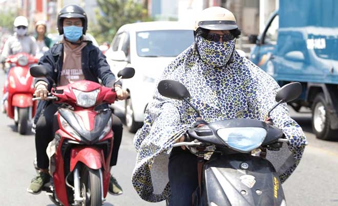Ngày mai, Hà Nội sẽ bước vào đợt nắng nóng kéo dài Ngày mai, Hà Nội sẽ bước vào đợt nắng nóng kéo dài