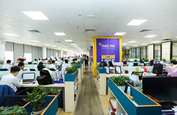 Hàng nghìn nhân sự dành cả thanh xuân cùng Cen Group Hàng nghìn nhân sự dành cả thanh xuân cùng Cen Group