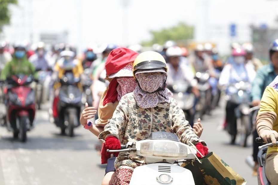 Hôm nay (21/6), nắng nóng Hà Nội lên đỉnh 41 độ C Hôm nay (21/6), nắng nóng Hà Nội lên đỉnh 41 độ C