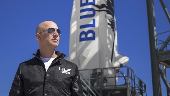 Jeff Bezos bị phản đối quay lại Trái Đất Jeff Bezos bị phản đối quay lại Trái Đất