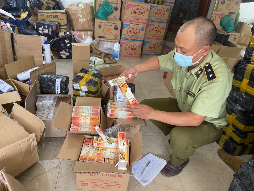 Ngăn chặn lượng lớn kem đánh răng giả mạo nhãn hiệu Ngọc Châu chuẩn bị tung ra thị trường Ngăn chặn lượng lớn kem đánh răng giả chuẩn bị tung ra thị trường