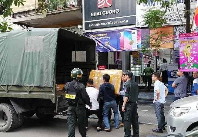 Khởi tố anh trai ông chủ Nhật Cường Mobile Khởi tố, bắt giam anh trai ông chủ Nhật Cường Mobile