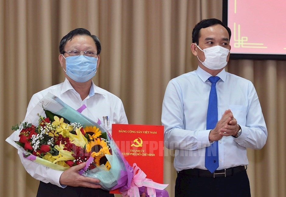 TP. HCM bổ nhiệm 4 cán bộ cấp quận, huyện TP. HCM bổ nhiệm 4 cán bộ cấp quận, huyện