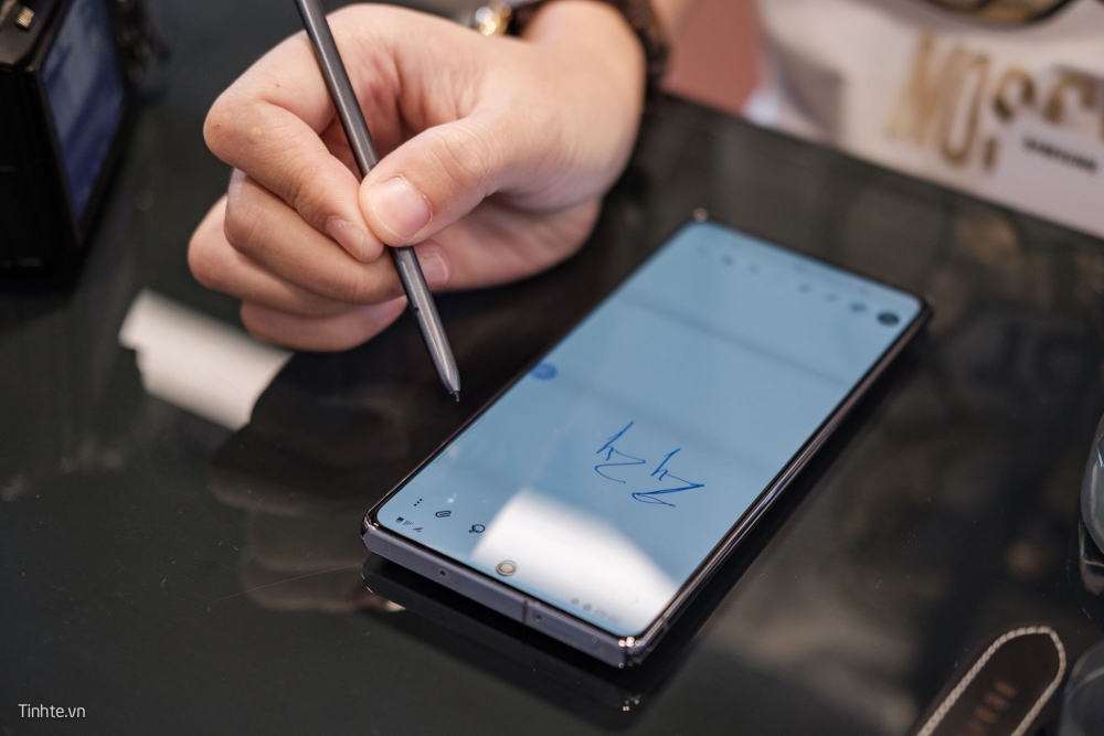 Samsung Galaxy Note 20 và Galaxy Note 20 Ultra chính thức ra mắt với nhiều thay đổi táo bạo Bộ đôi Samsung Galaxy Note 20 vừa ra mắt liệu có đáng mua?