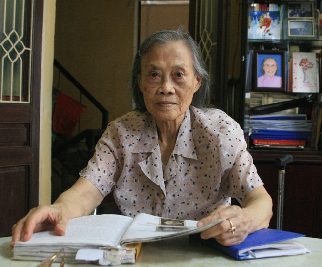 Giáo sư Lê Thi - người kéo cờ trong ngày Độc lập cách đây 75 năm qua đời Giáo sư Lê Thi - người kéo cờ trong ngày Độc lập cách đây 75 năm qua đời