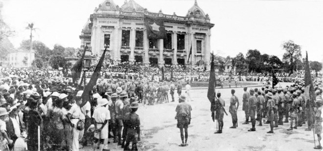 Ảnh: Hà Nội từ nạn đói năm 1945 đến mùa thu năm 2020 Chùm ảnh: Hà Nội từ nạn đói năm 1945 đến mùa thu năm 2020