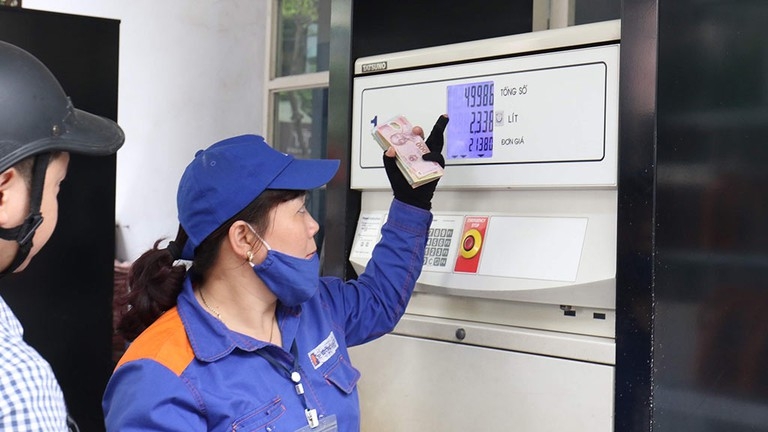 Giá xăng dầu đồng loạt giảm trong chiều nay Giá xăng dầu đồng loạt giảm từ 15h00 chiều nay 11/9