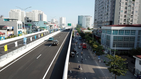 Chính thức thông xe đường trên cao Mai Dịch - Nam Thăng Long Chính thức thông xe đường trên cao Mai Dịch - Nam Thăng Long