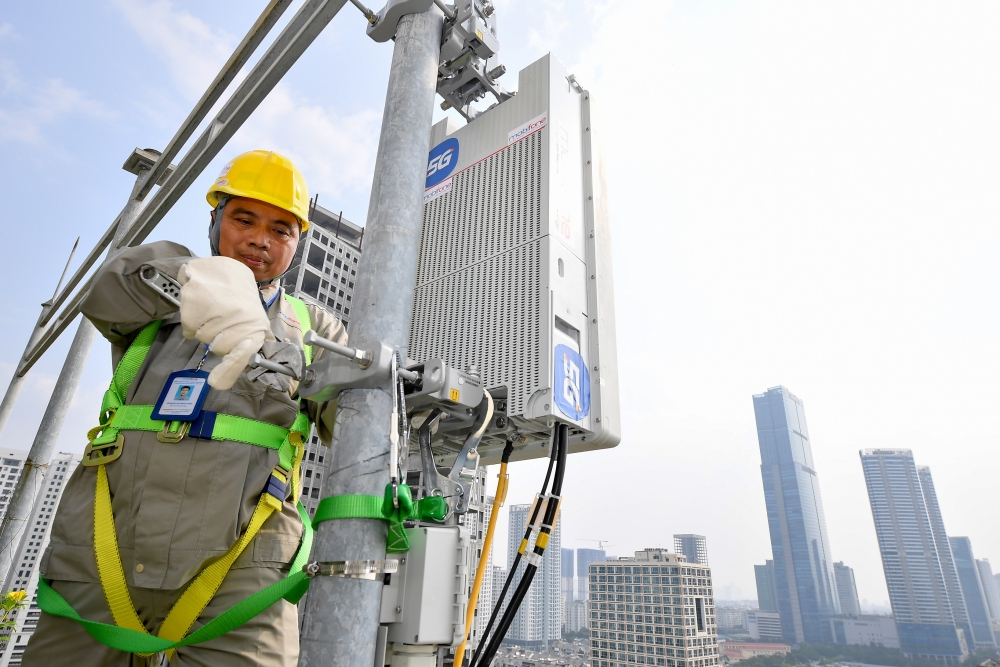 Sắp thử nghiệm thương mại 5G tại Hà Nội và TP.HCM Sắp thử nghiệm thương mại 5G tại Hà Nội và TP.HCM