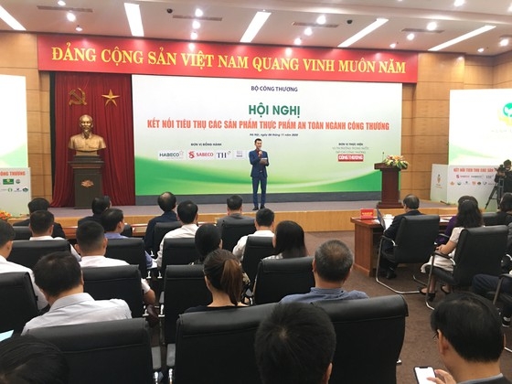 Kết nội thị trường đưa thực phẩm an toàn đến người tiêu dùng Kết nội thị trường đưa thực phẩm an toàn đến người tiêu dùng
