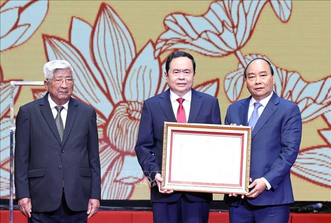 Tổng Bí thư, Chủ tịch nước: Đoàn kết làm nên sức mạnh vô địch của dân tộc Tổng Bí thư, Chủ tịch nước: Đoàn kết làm nên sức mạnh vô địch của dân tộc