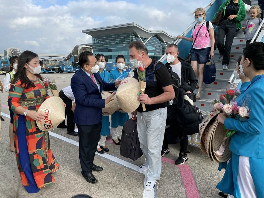 'Live Fully in Vietnam' Campaign Welcomes Back International Visitors - Video