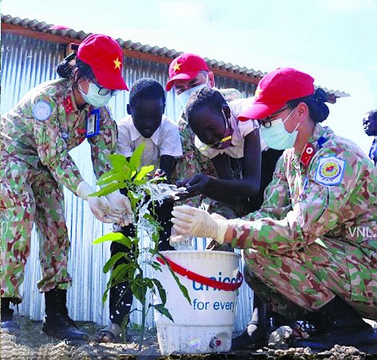 Vietnam's Level-2 Field Hospital No. 3 with Peacekeeping Mission in South Sudan Vietnam Field Hospital's Peacekeeping Mission in South Sudan