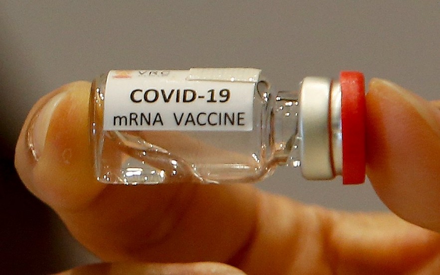 WHO supports developing countries, incluidng Vietnam, in acccessing mRNA COVID-19 vaccine technology. Illustrative photo: AARP WHO supports developing countries, incluidng Vietnam, in acccessing mRNA COVID-19 vaccine technology. Illustrative photo: AARP