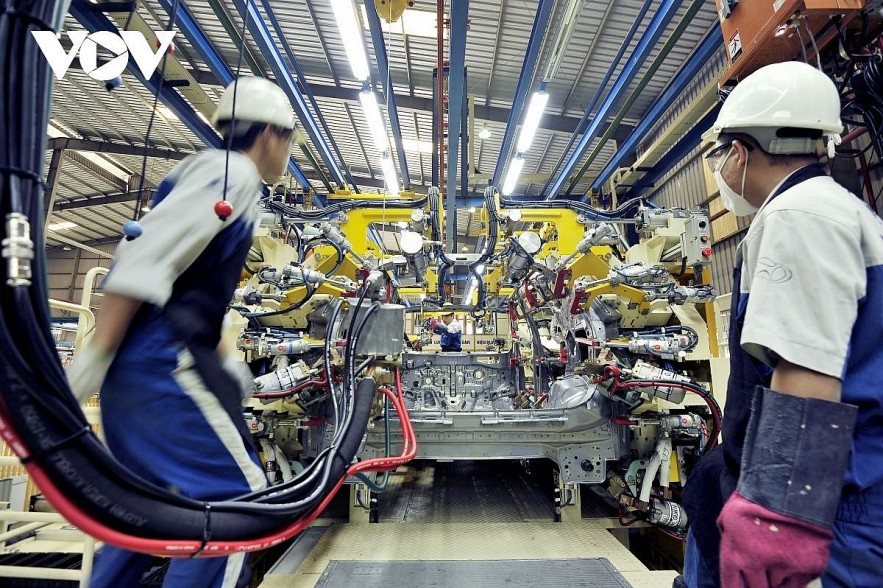 With 6.5% growth forecast for 2022, the Vietnamese economy is ecpected to recover strongly this year, helping to maintain the global supply chain. Photo: VOV With 6.5% growth forecast for 2022, the Vietnamese economy is ecpected to recover strongly this year, helping to maintain the global supply chain. Photo: VOV